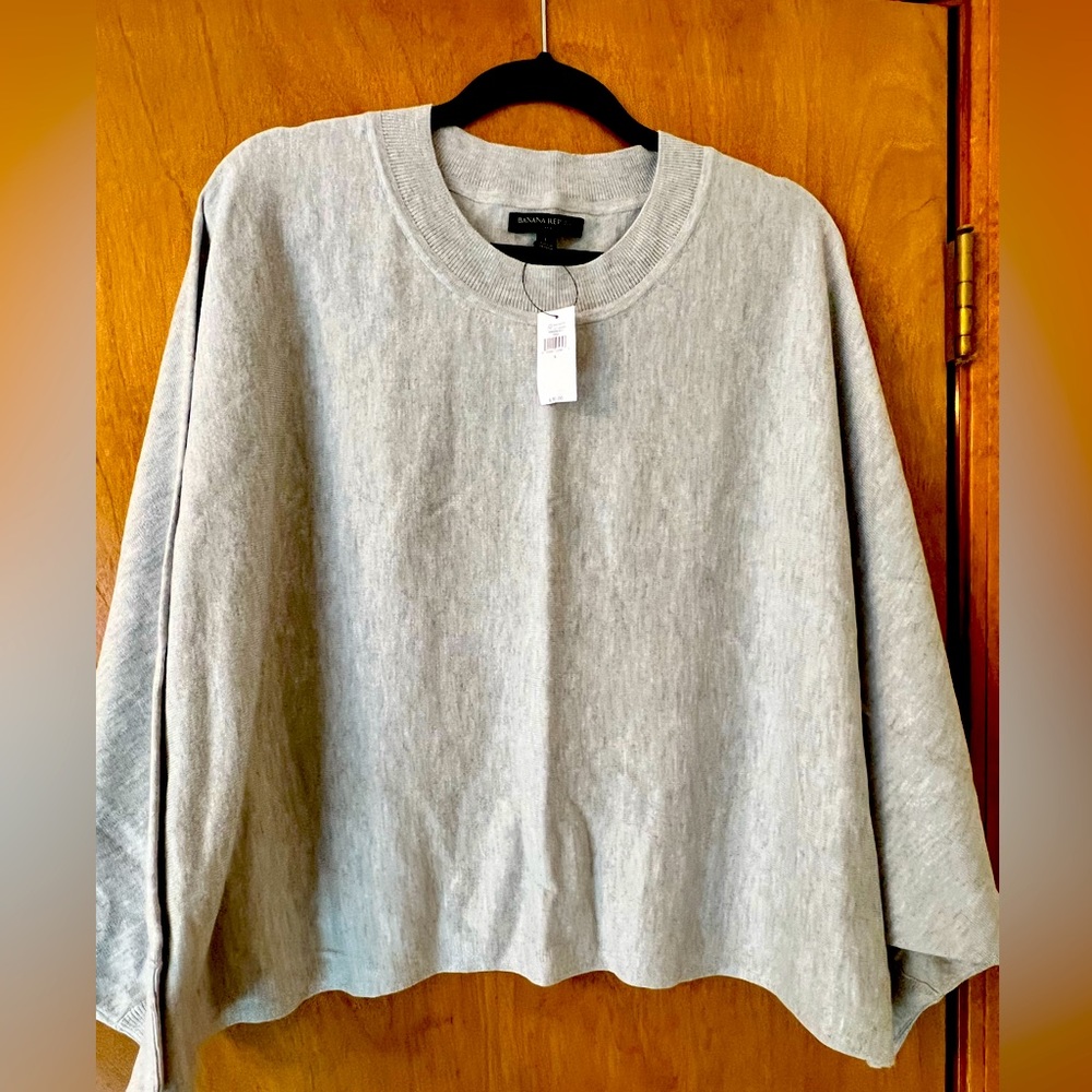 Banana Republic gray sweater
